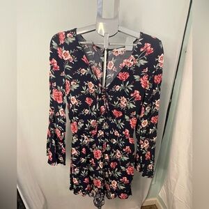 AMERICAN EAGLE‎ 🦅 FLORAL 🌺 ROMPER size medium